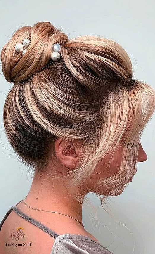 22 Classy Updo Hairstyles That Prove This Trend Is Here to Stay 6 Voluminous Top Knot